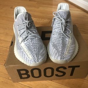 Yeezy 350 V2 Static Non-Reflections size 9.5